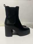 Botas/Botim Pretas com salto