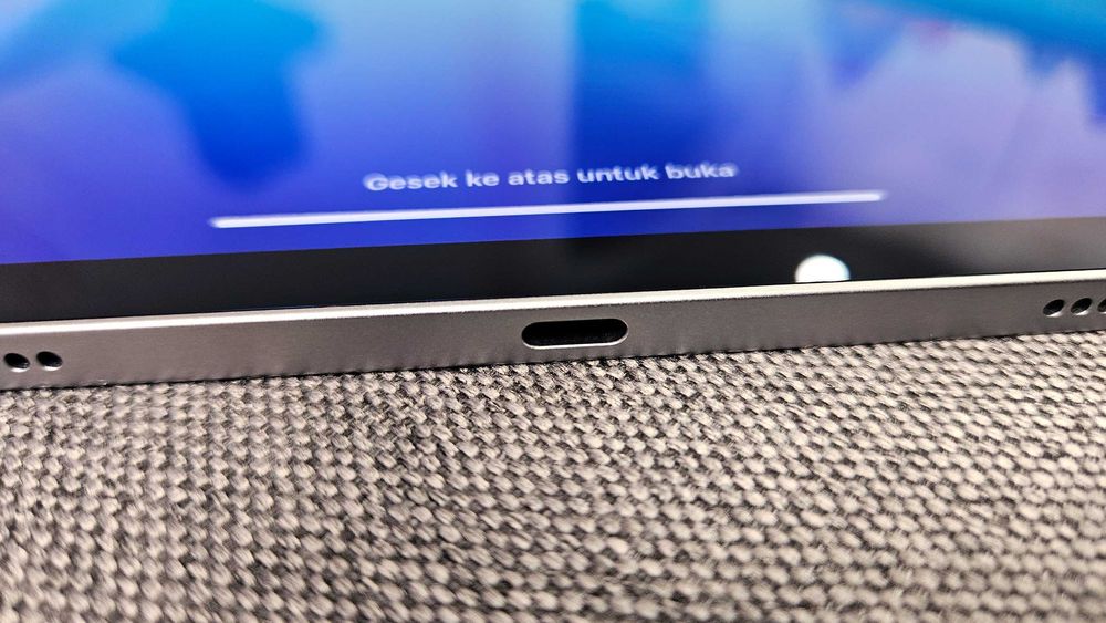 Планшет Apple iPad Pro 12.9" M2 Wi-Fi 256GB Space Gray (MNXR3)