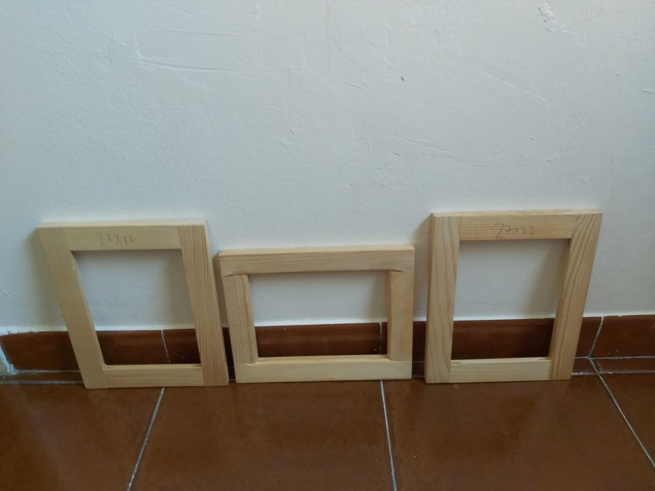 14 molduras de madeira de pinho para tela de pintura (máximo 27 cm)