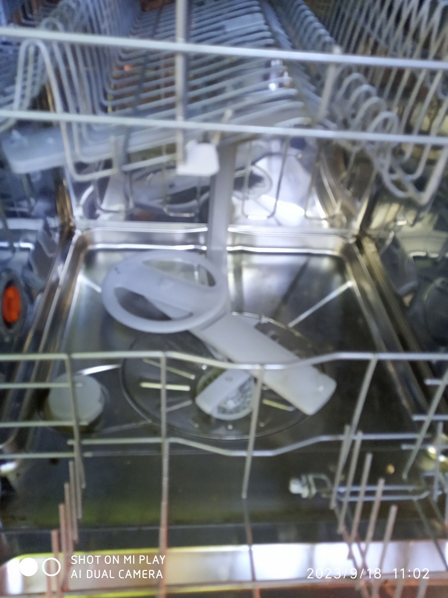 Продам посудомоечную машину Electrolux под ремонт или на запчасти