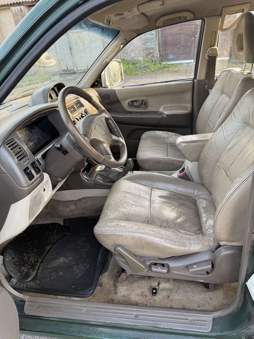 Mitsubishi Pajero Sport 2001рік 3л бенз АКПП повний привід 4х4