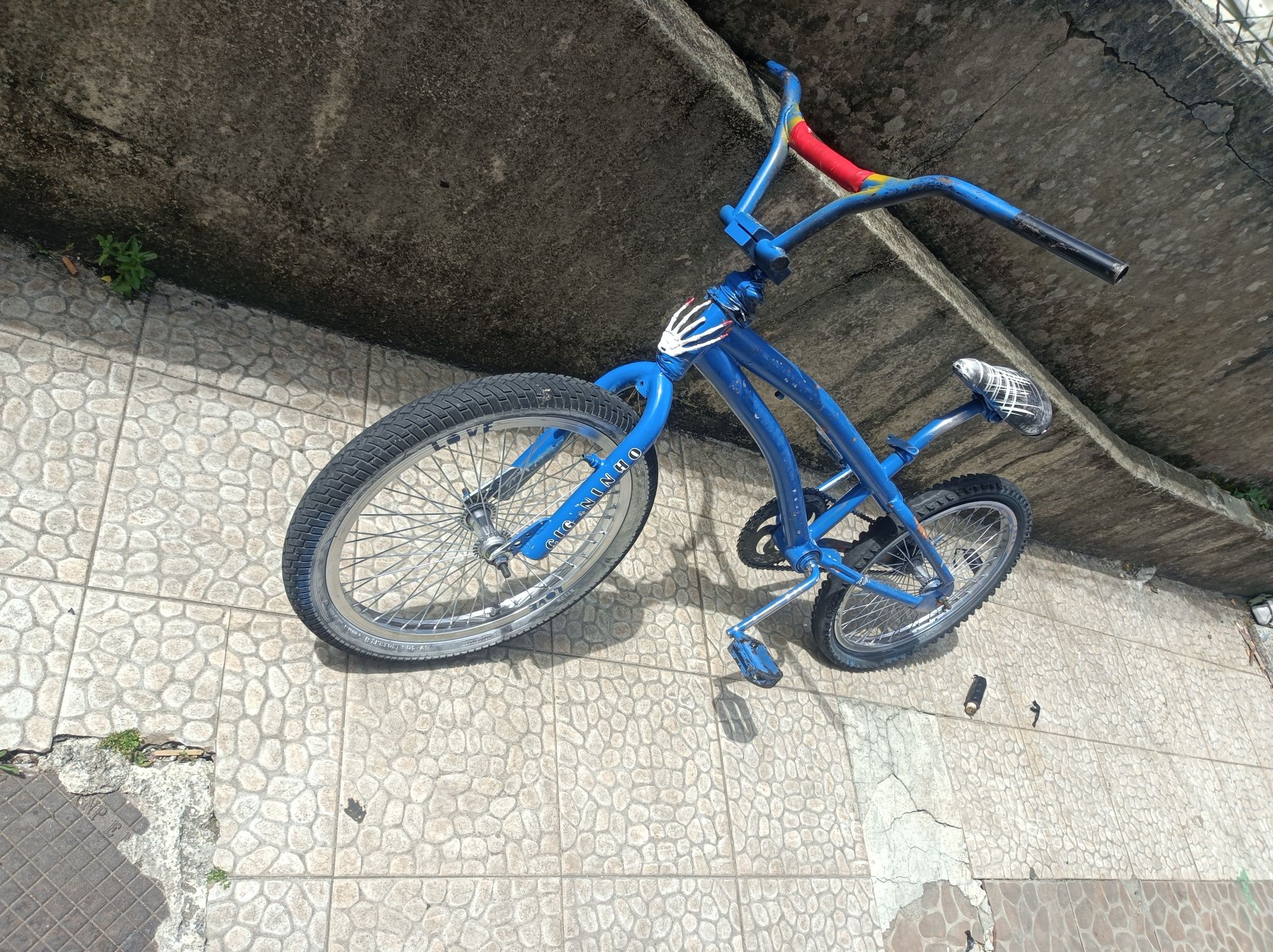 BMx avenda precisa de uns retoques