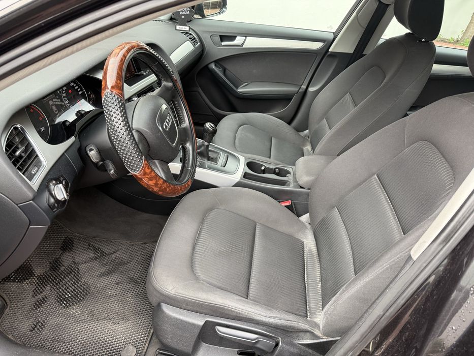 Audi a4 b8 2.0 tdi + komplet kół zimowych (w cenie)