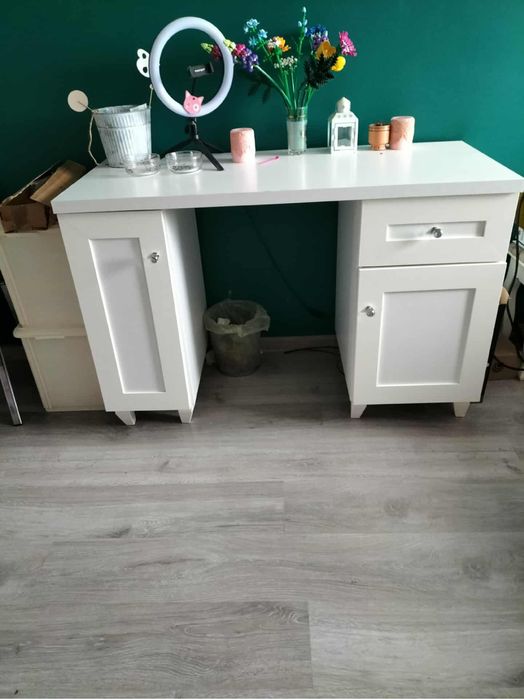 Sprzedam biurko i rtv