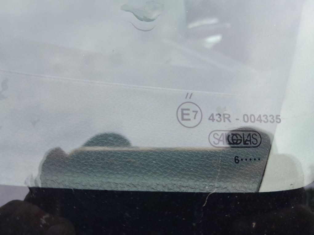Szyba Czołowe przednią Suzuki Swift mk6 04-11