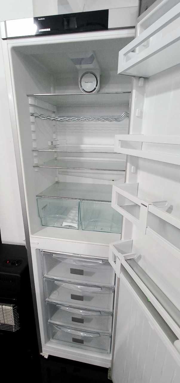 Холодильник 2 м liebherr (липхер)  черный цвет стекло