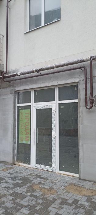 Продам фасадне приміщення 20 м² по вулиці Олени Теліги 59