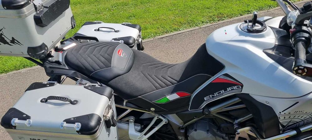 Multistrada Enduro SalonPLBezwypaDoniwestowaFullDesmo (nie GS V-strom)
