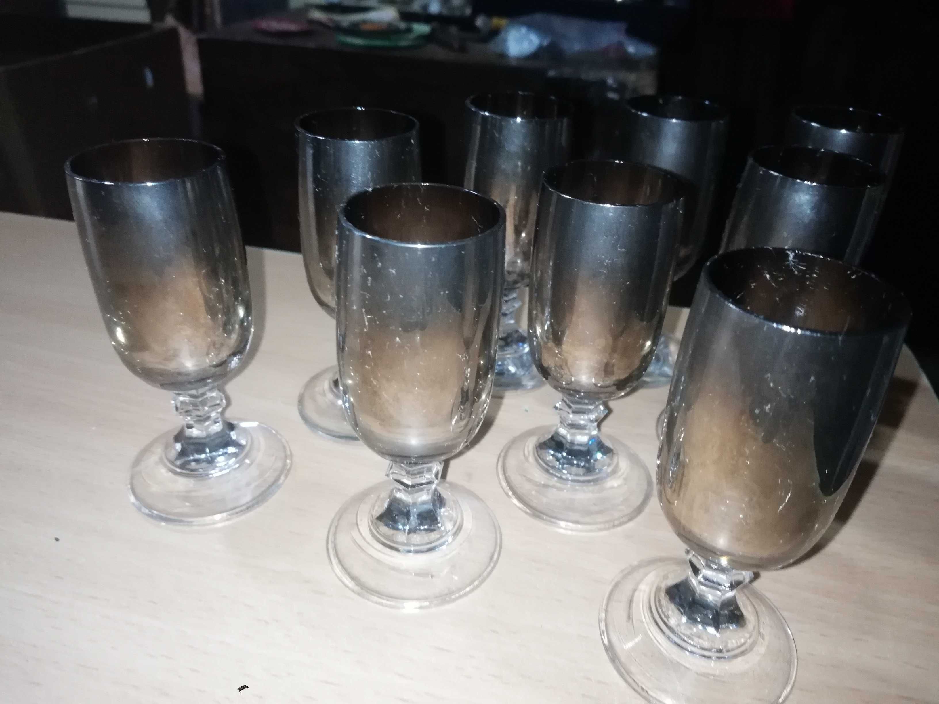 Kieliszki do alkoholu dymione         M