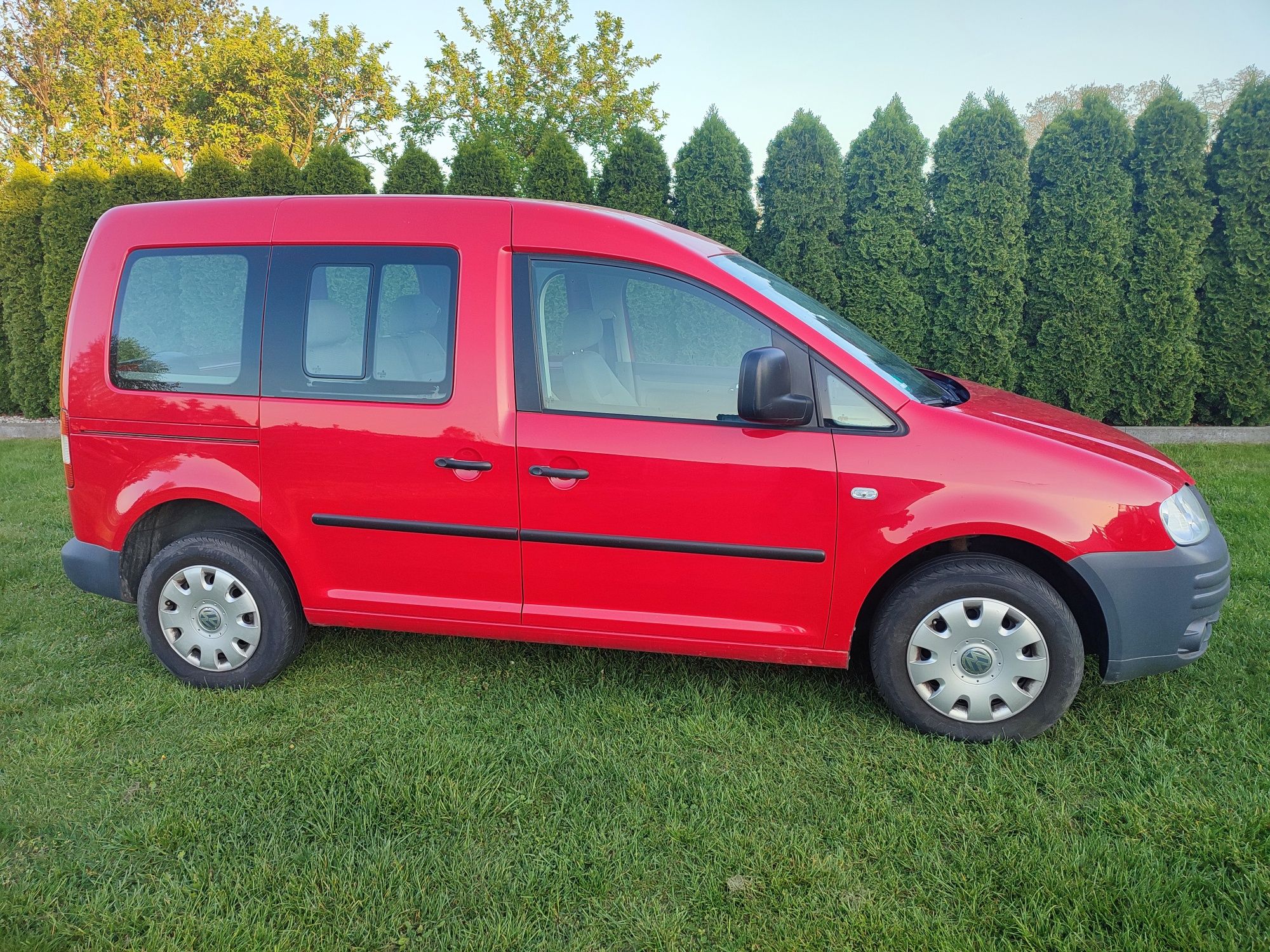 VW Caddy life Polecam