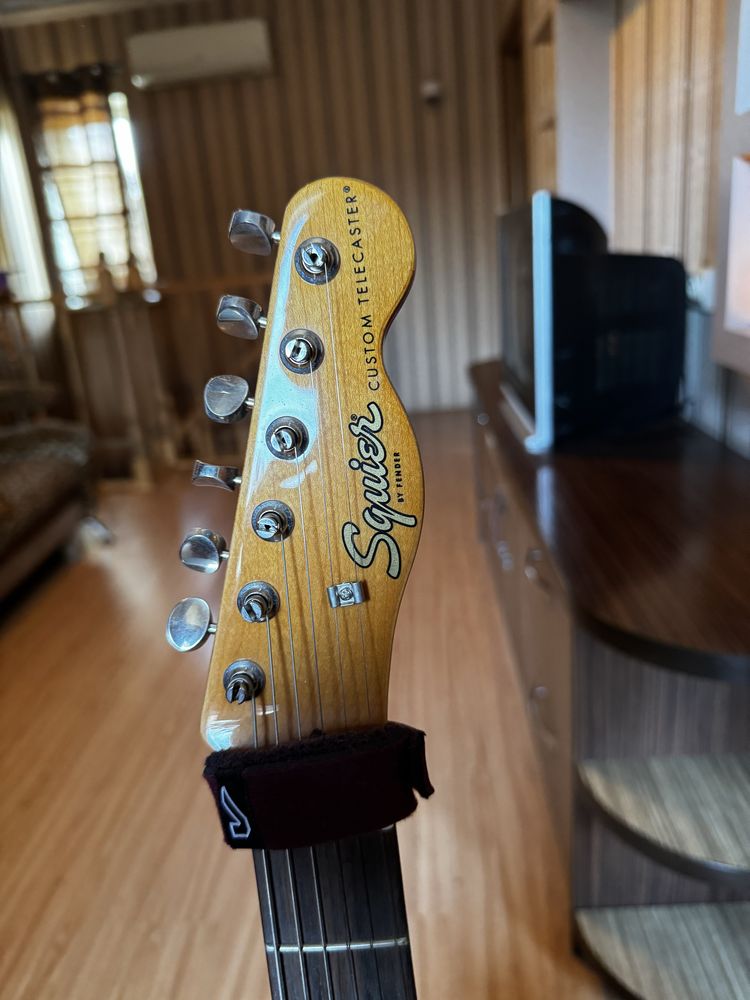 Fender Squier Telecaster Classic Vibe 60s с чехлом, ремнем и стойкой