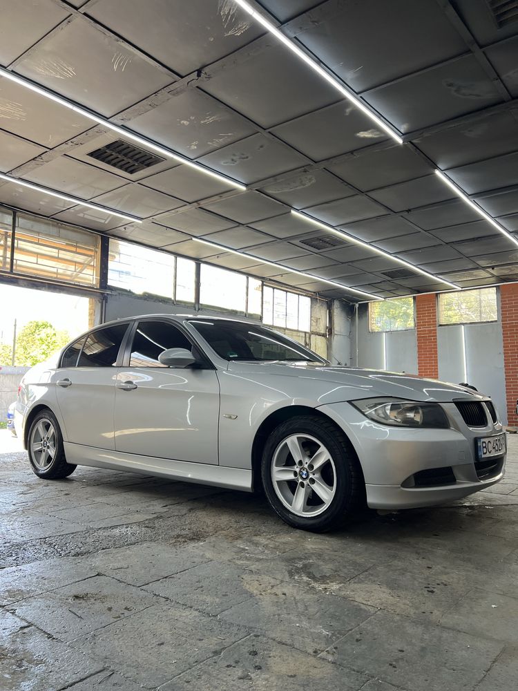 BMW E90 2007р. 2.0газ/бенз