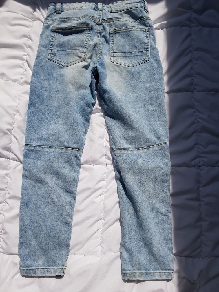 Spodnie jeansowar r 134