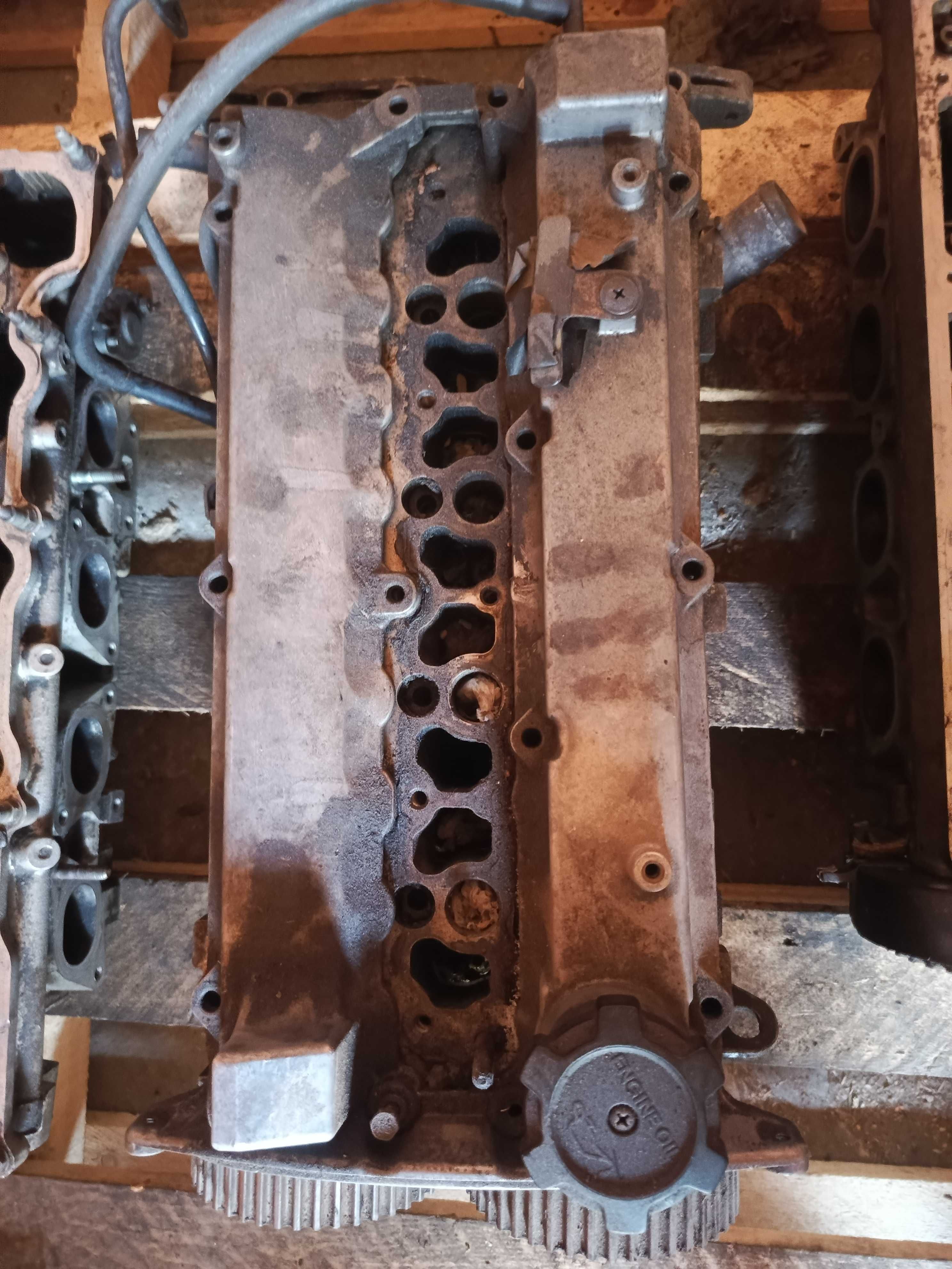 Головка блоку циліндрів Mitsubishi 1.8-2.0 G9GDI DX4 Volvo S40