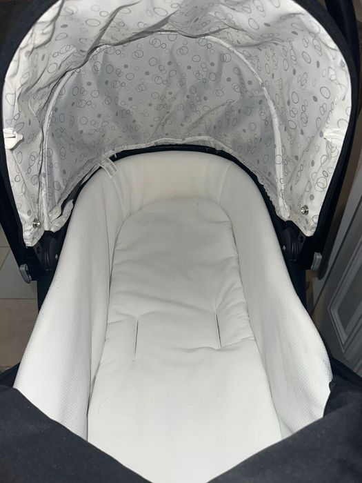 Vendo carrinho de bebé Trio Sprint Chicco / Preço negociavek