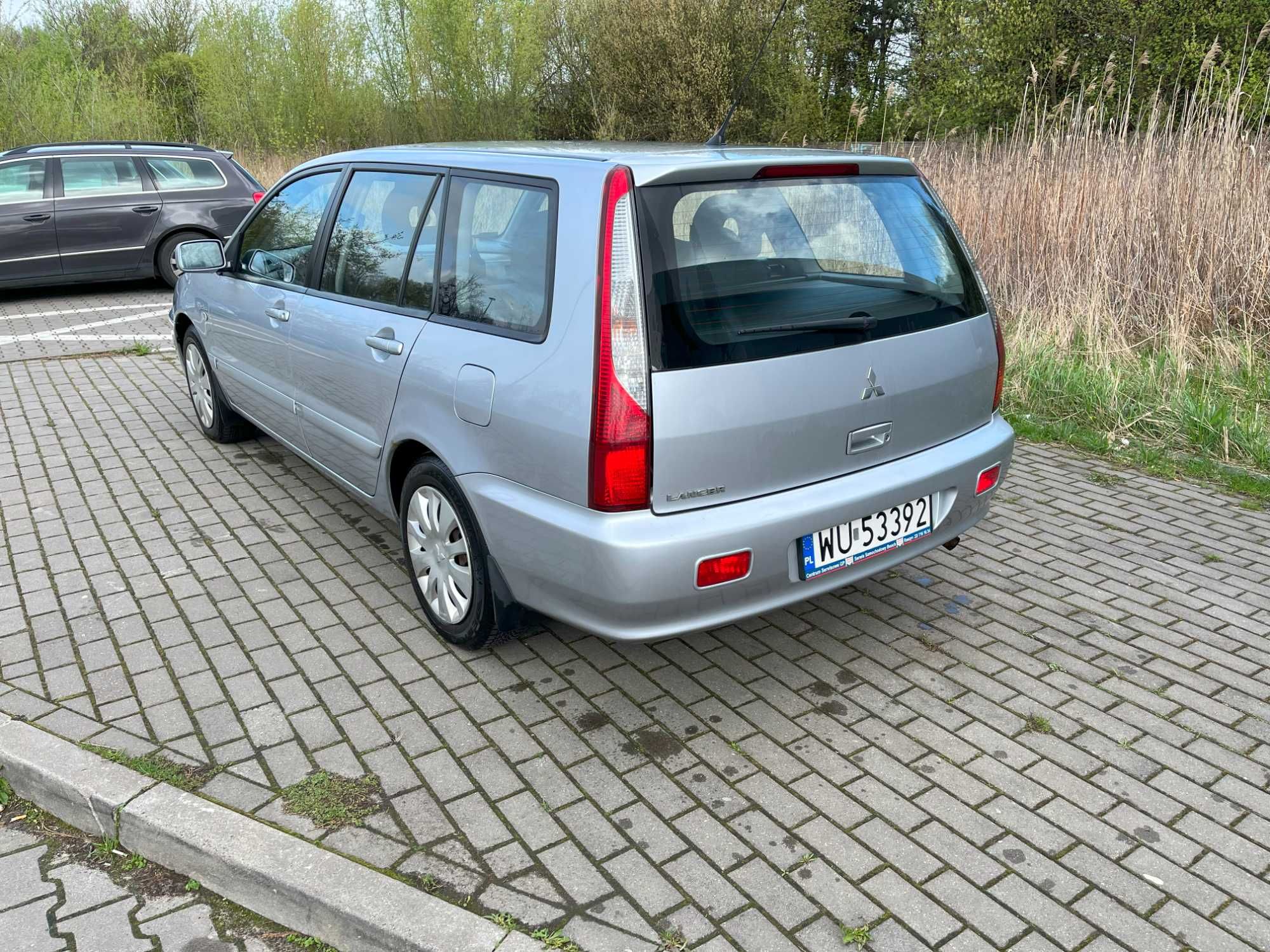 Mitsubishi Lancer Kombi 1584 cm³ / 98 KM 16V 2007 rok