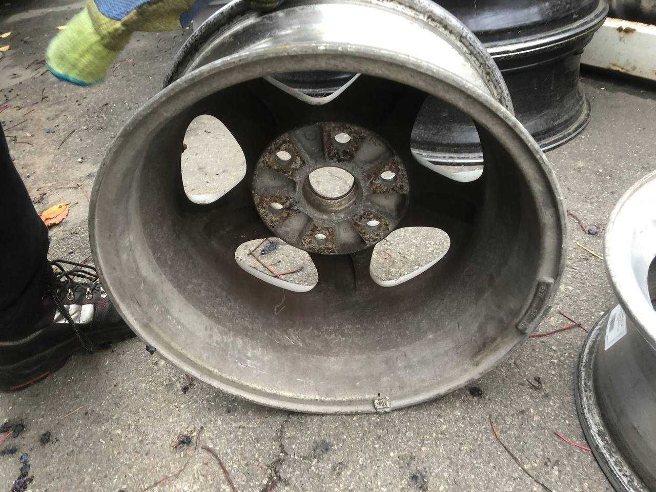 Диск колесный комплект R16 7J 7*16/6*139.7/45/67.1 MITSUBISHI Pajero