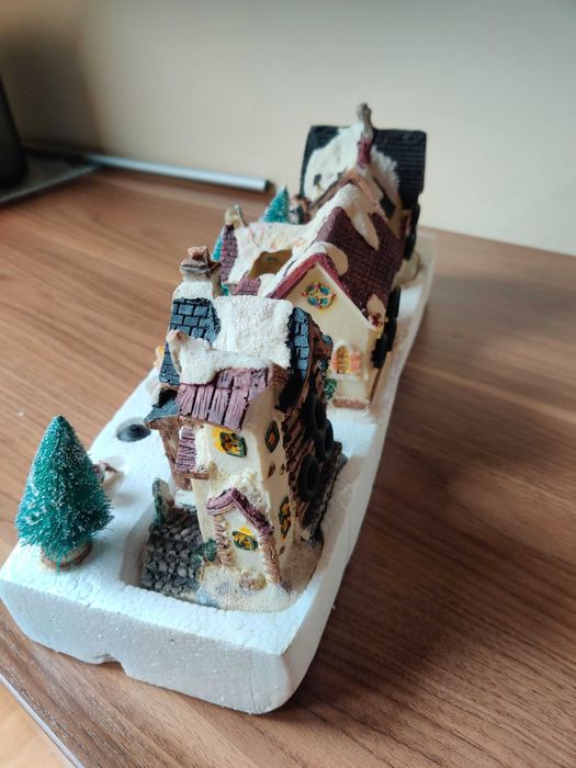 figurki domów ozdoby świateczne Boże Narodzenie