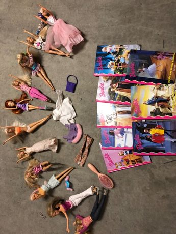 Coleção Barbie - 11 Bonecas + acessórios + 8 livros