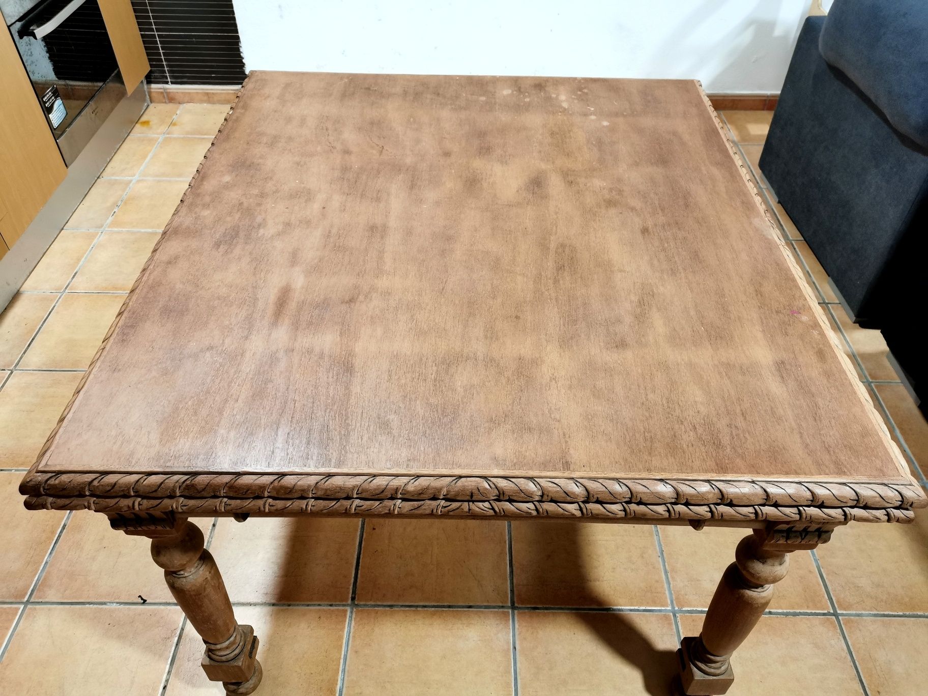 Mesa de jantar Vintage com 6 cadeiras de madeira