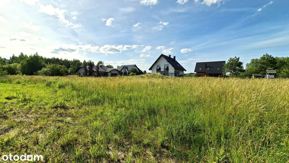 Działka na uboczu w kameralnej okolicy domów jednorodzinnych