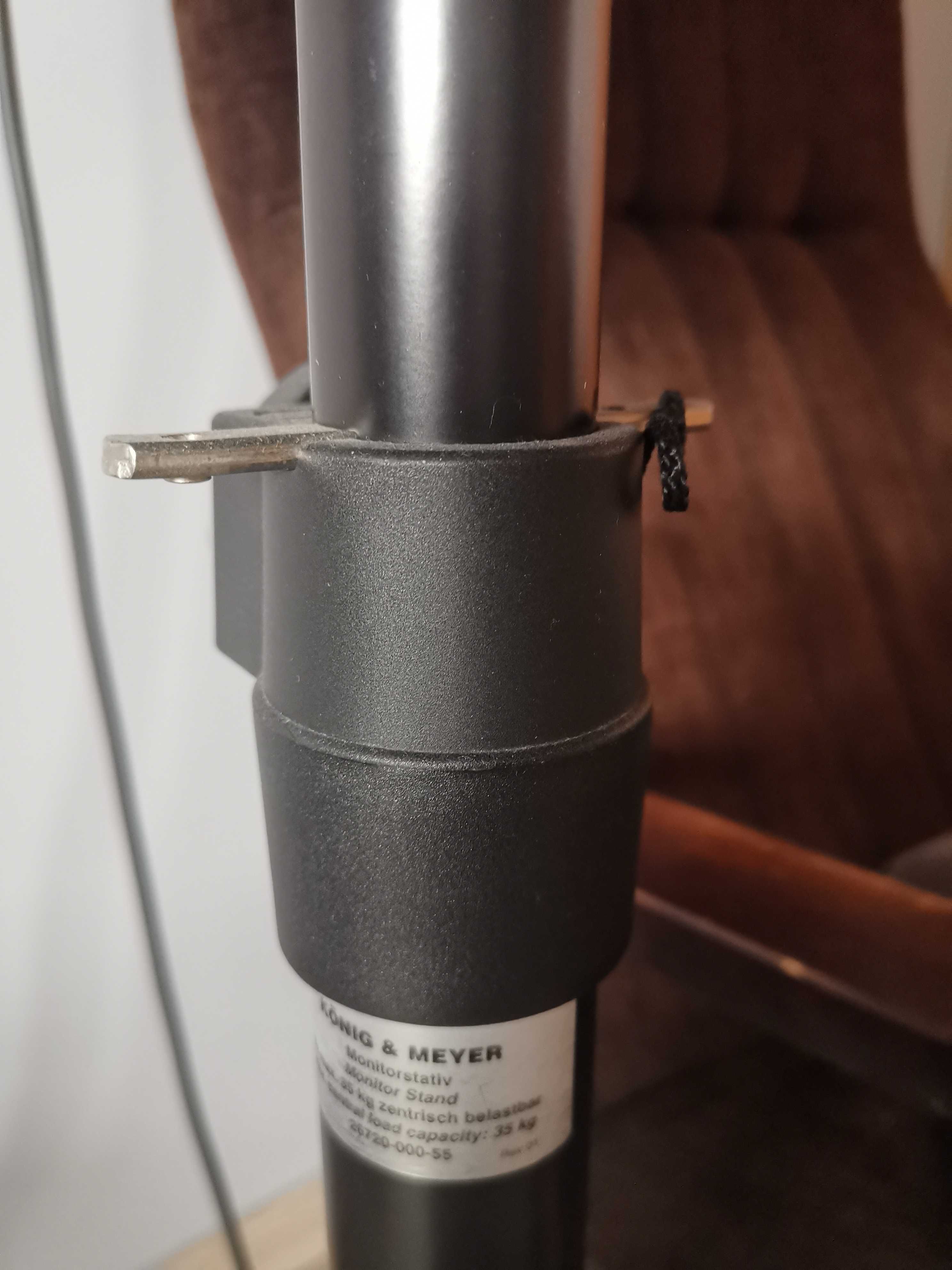 Focal SM6 Twin Be plus König & Meyer monitor stand