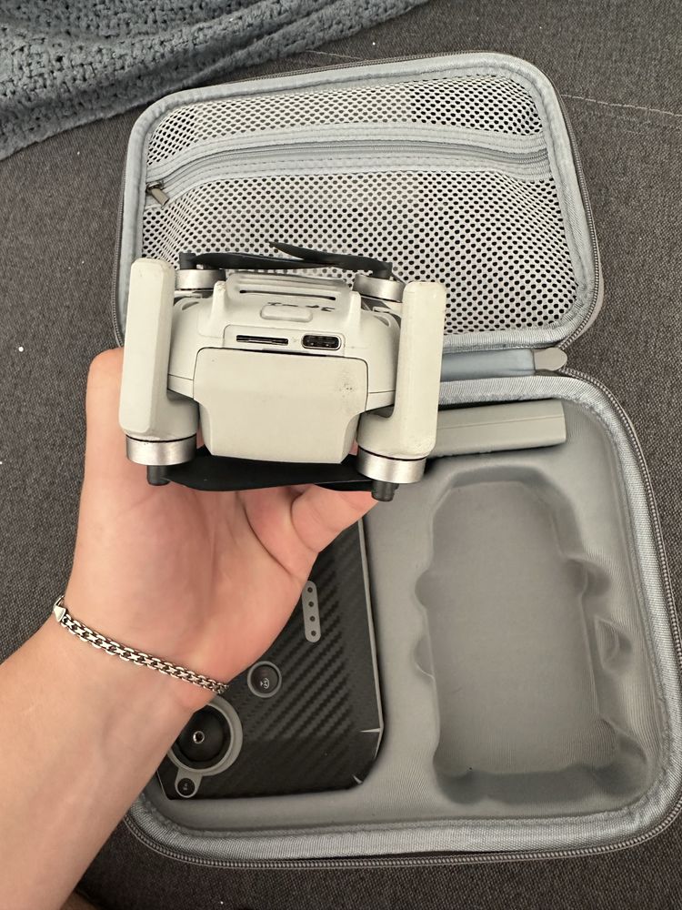 Квадрокоптер DJI mini 2