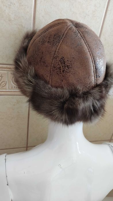 Skórzana czapka & owcza skóra naturalna )obszyta lisem