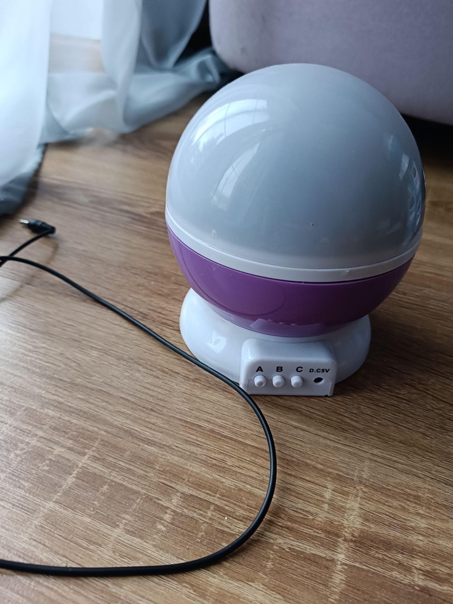 Lampka nocna, niebo, gwiazdy