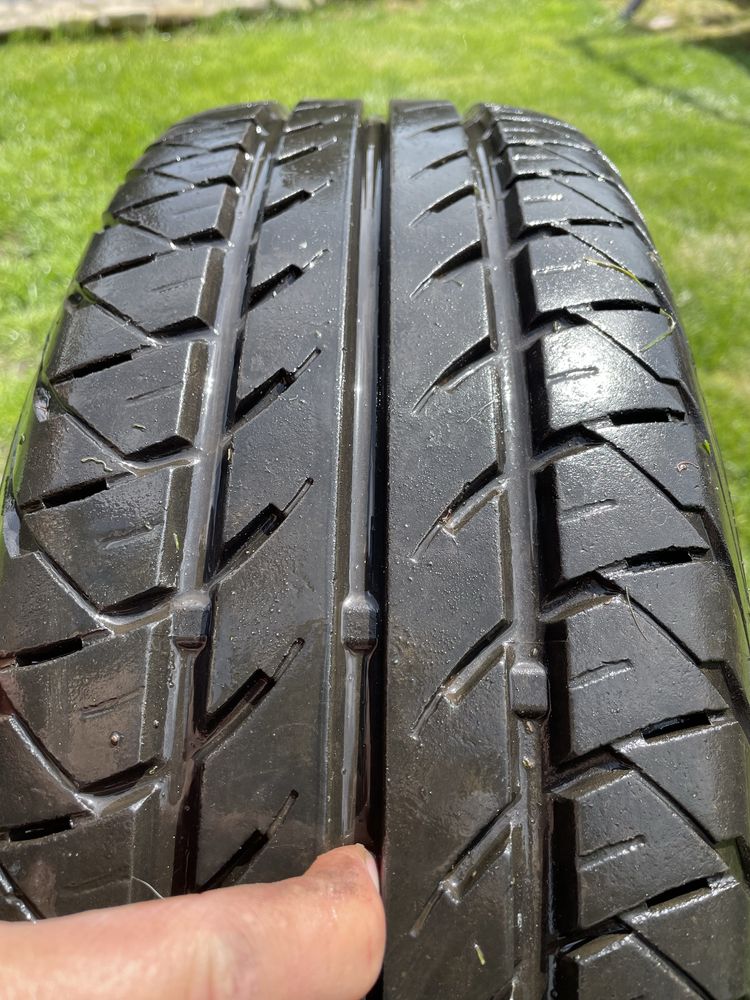 Продам шини 195/65 r15