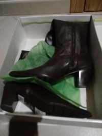 Botas Couro novas Hera tam 37