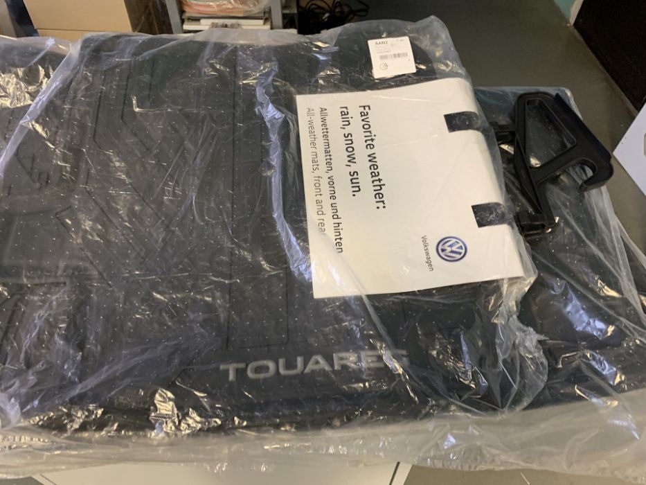 Коврики Оригінал VW Touareg 3 7L 7P 76106150082V Оригинал велюр,резина