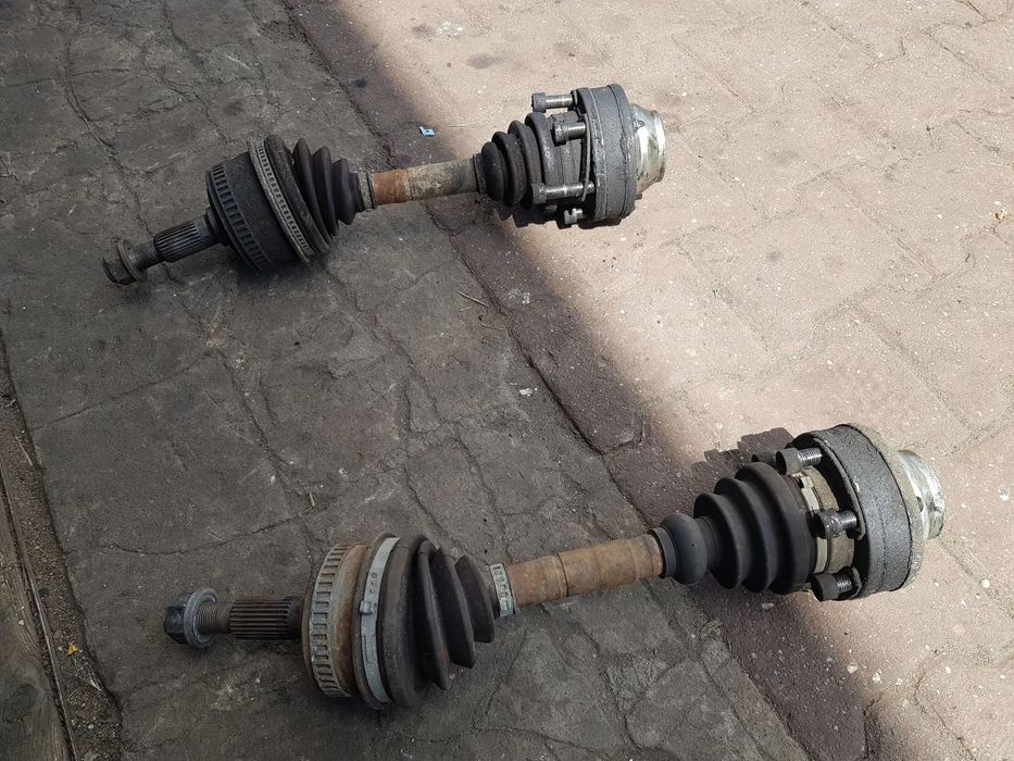 Mercedes Vito 638 112 2.2 CDI Półoś Półośka ABS Lewa / Prawa