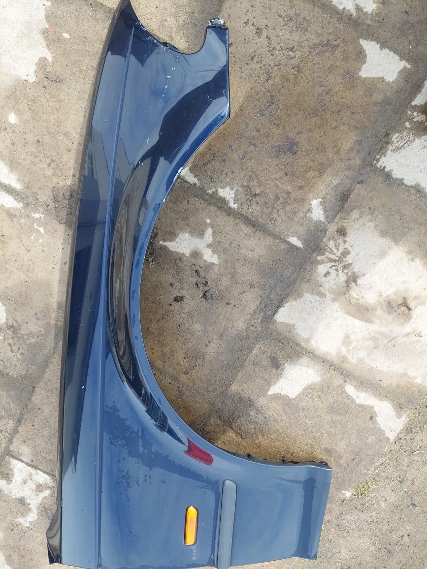 orientblau blotnik prawy bmw e46 sedan kombi przedlift