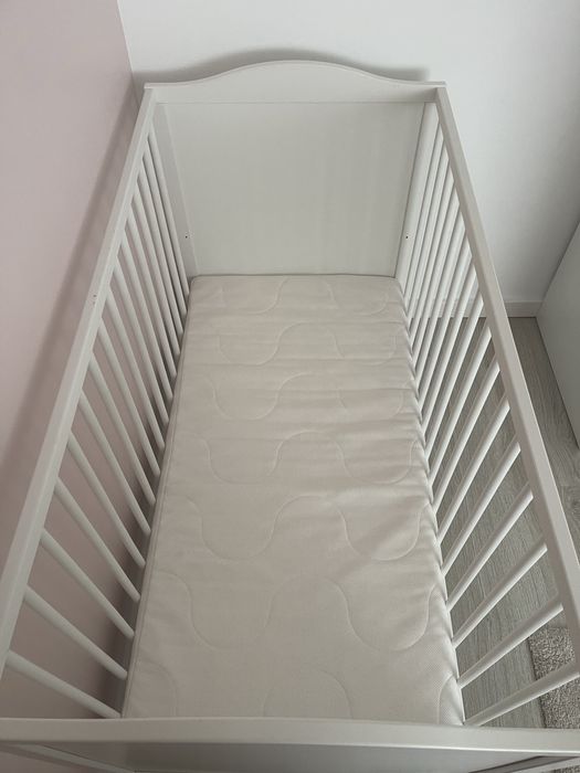 Berço + colchão IKEA