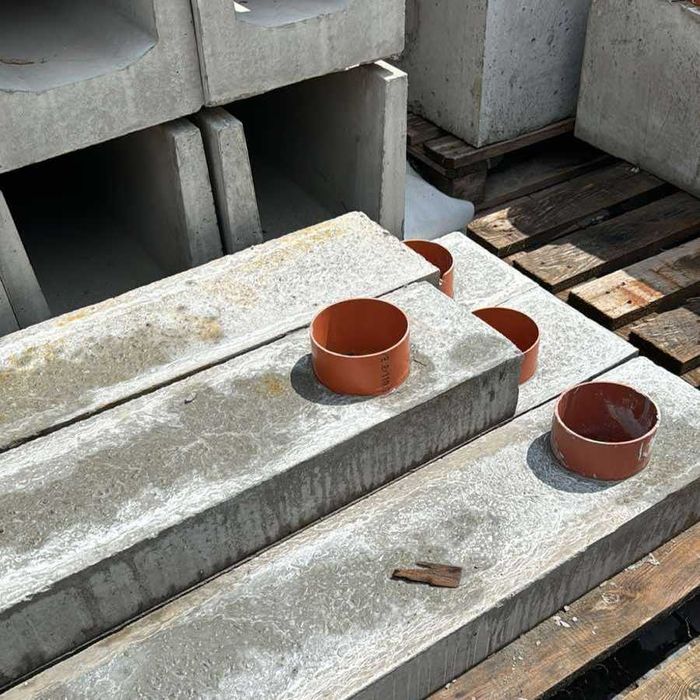 Лоток бетонний з чавунною решіткою для водовідведення доставка