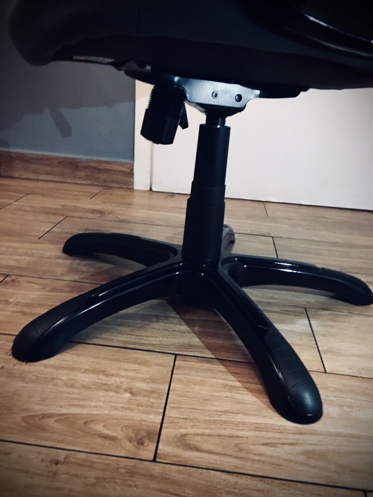 Fotel biurowy „prototype”