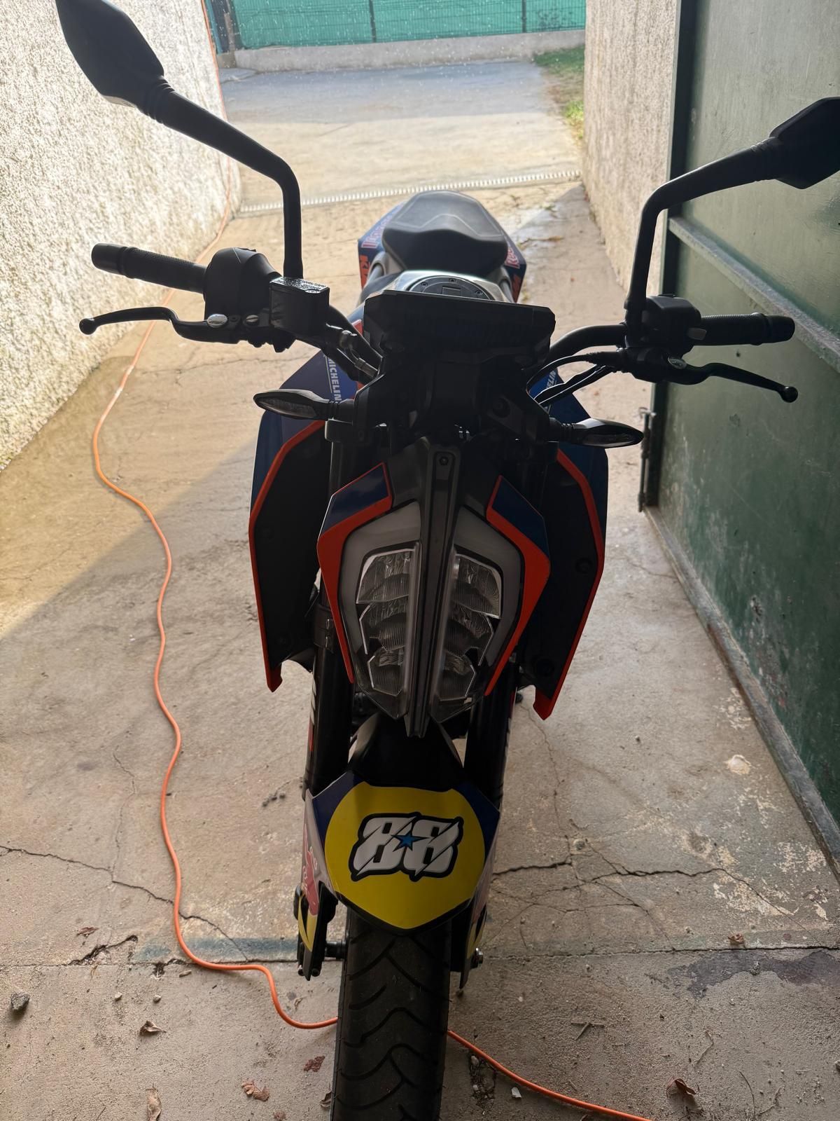 Ktm  duke 390 cc
