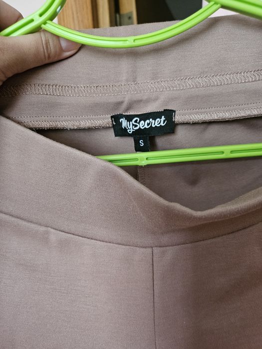 Костюм для вагітних і годуючих мам