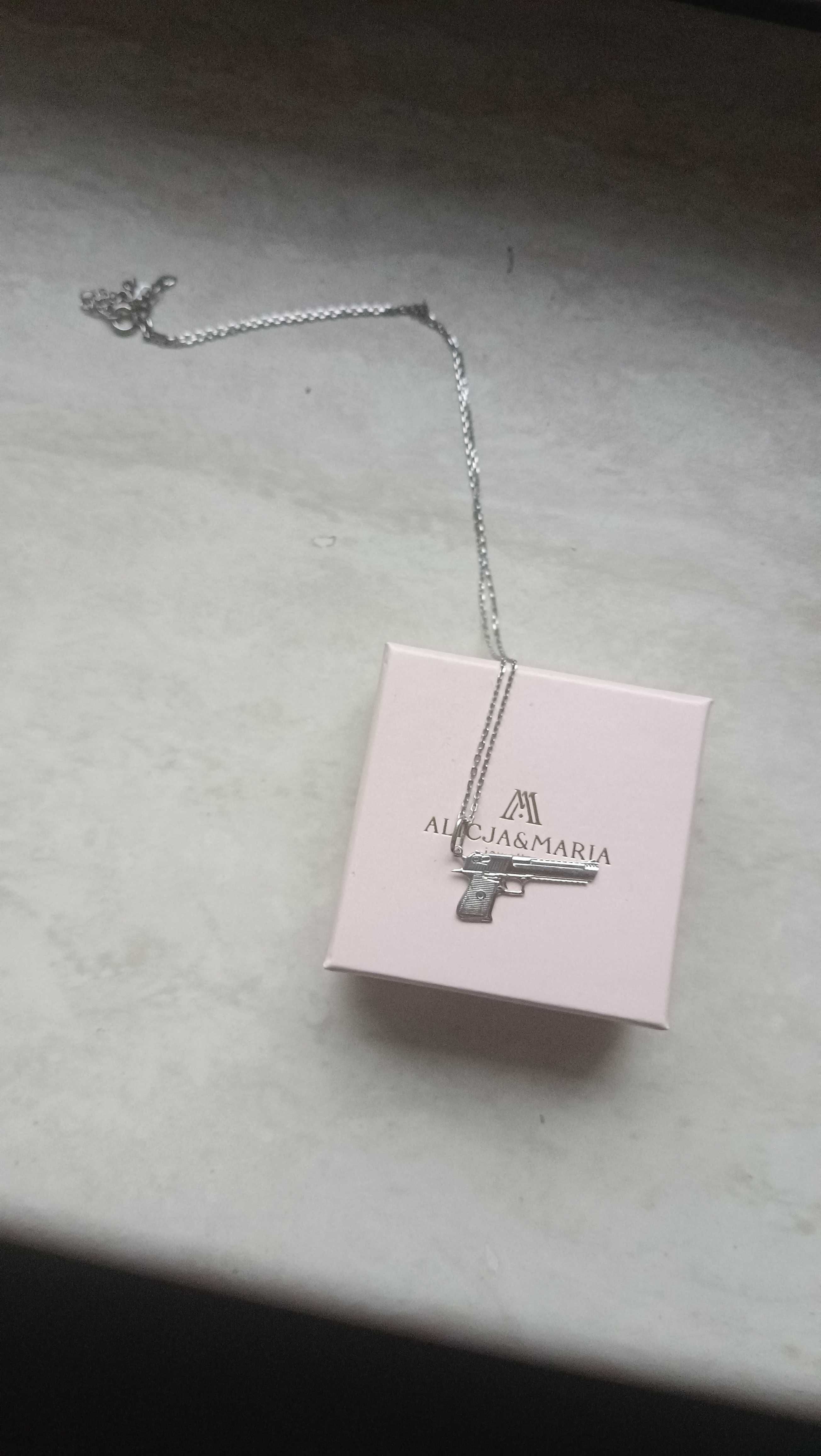Nowy  srebrny naszyjnik pistolet rewolwer Alicja&Maria Jewellery
