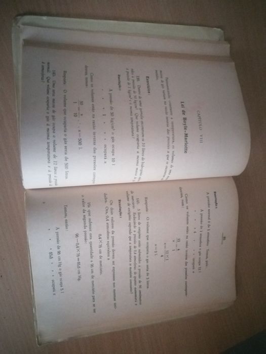 Caderno antigo Exercícios Física e Química