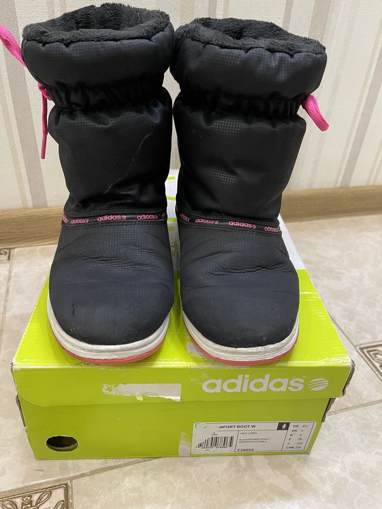 Ботинки дутики Adidas