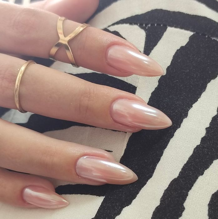 Манікюр, Педикюр Борщагівка, Симиренка. Світло є завжди!