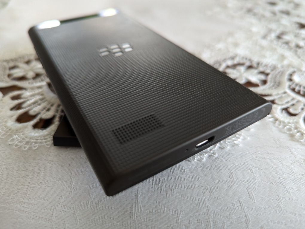 BlackBarry Leap 10 + Док Станція/ читаєм опис