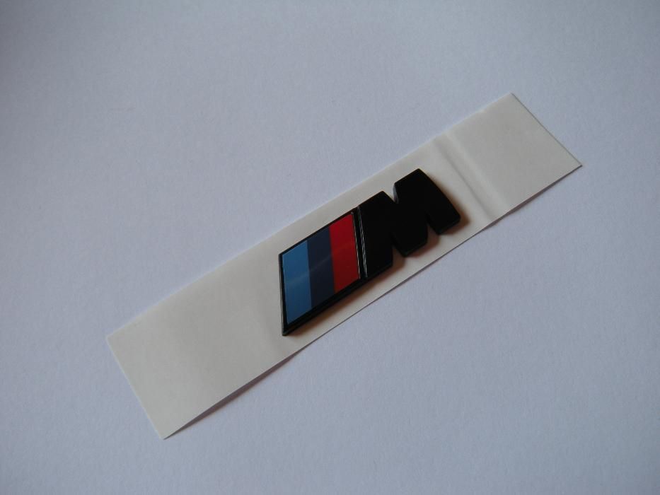 Шильдик BMW M на крыло F01 F07 F10 F15 F16 F25 F26 F30 X1 X3 X5 X6 БМВ