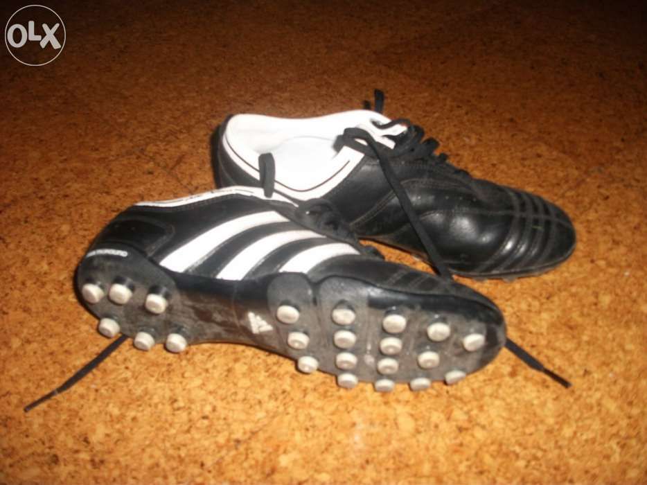 Chuteiras Adidas Pretas Novas em Pele Menos Metade Preço