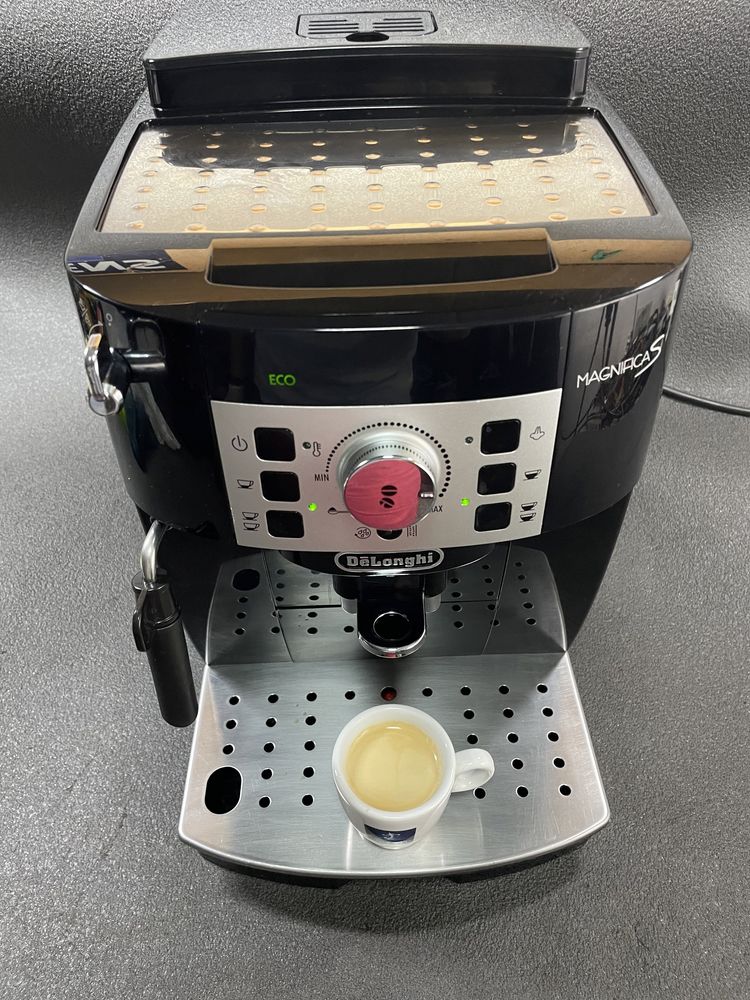 Кавомашина Delonghi Magnifica S