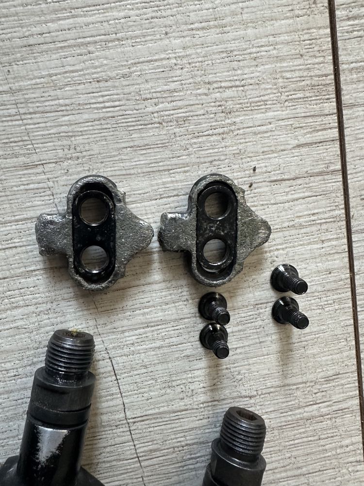 Контактні педалі Shimano pd-m505 з шипами sh51 гревел турінг шоссе