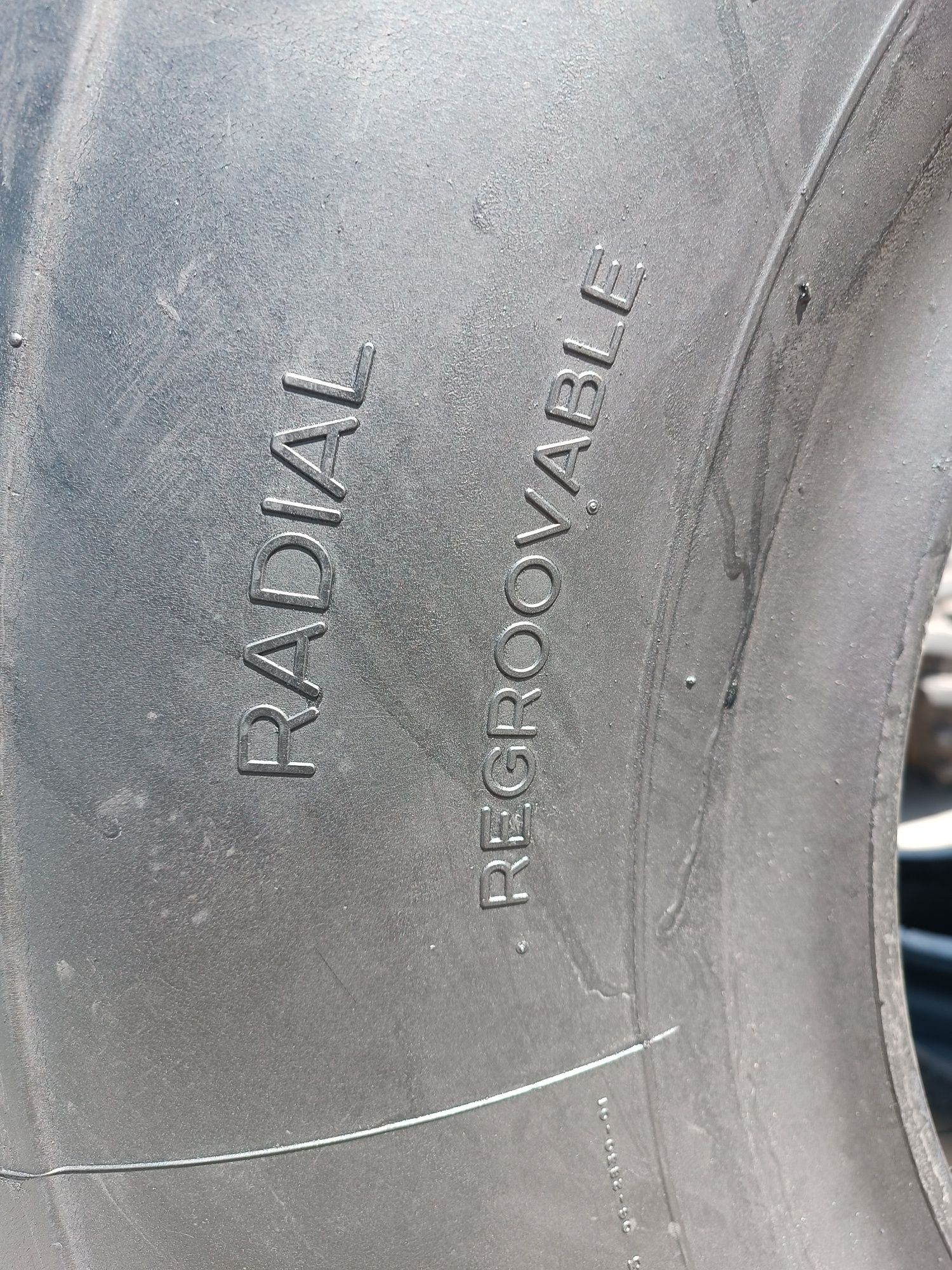 395/85R20 MICHELIN X XZL Radial Regroovable
