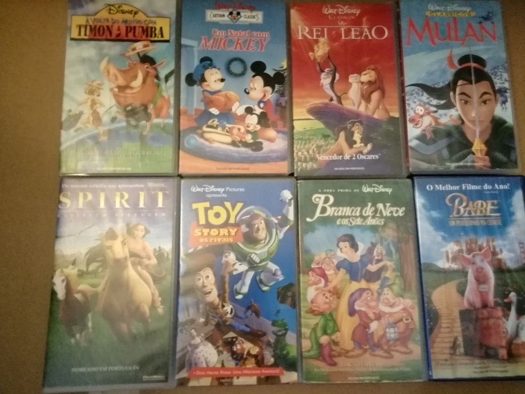 VHS Disney, Looney Toons etc